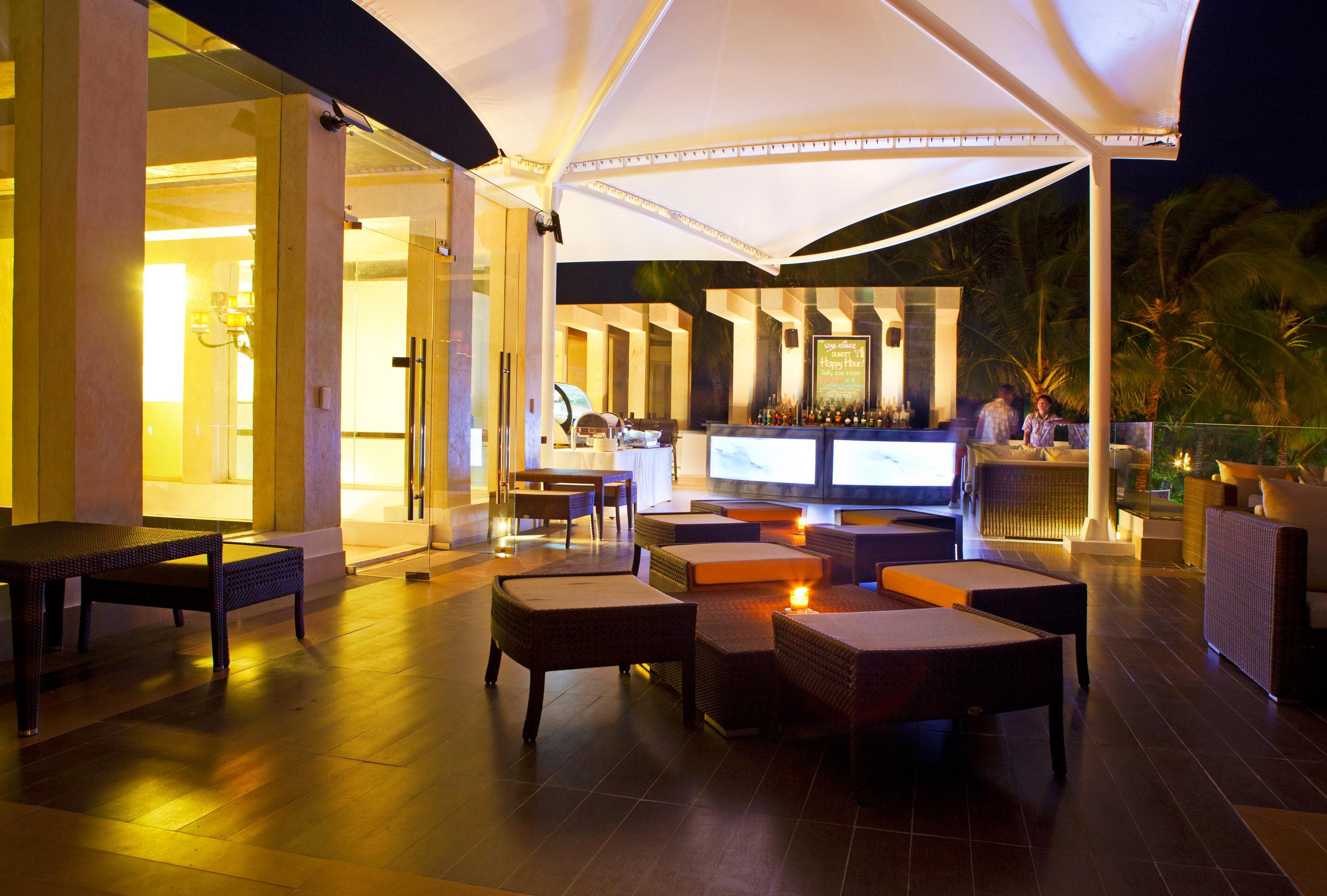 Отель The District Boracay Balabag  Экстерьер фото
